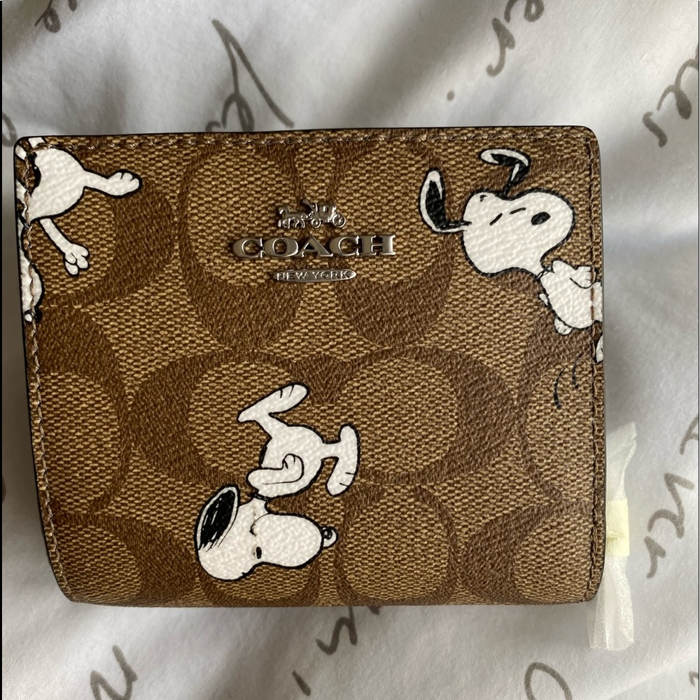 Coach x Peanuts Rare Snoopy Wallet